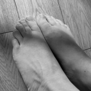 Isaline_feet's media