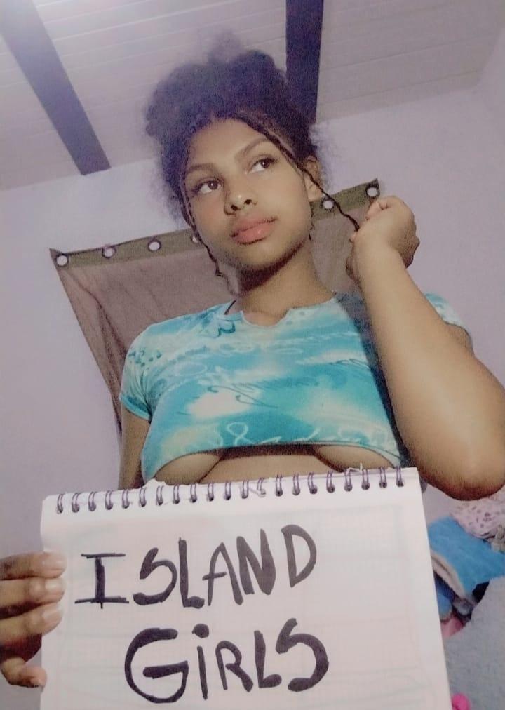 ISLANDGIRLS's media
