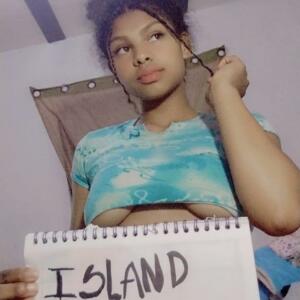 ISLANDGIRLS's media