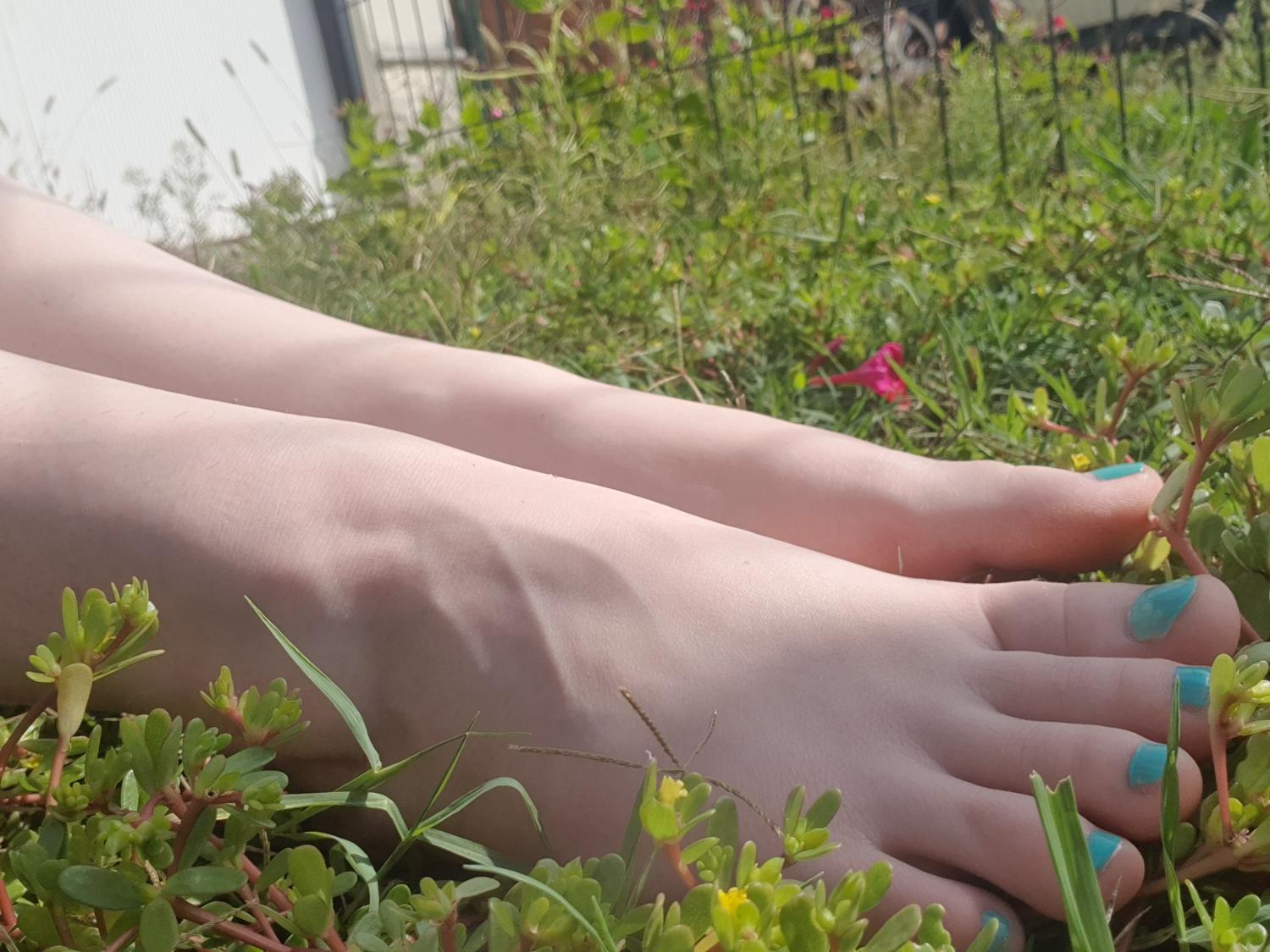 _jade_feet_'s media