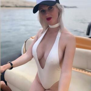 Jadelatour's media