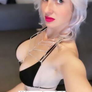 Jadelatour's media