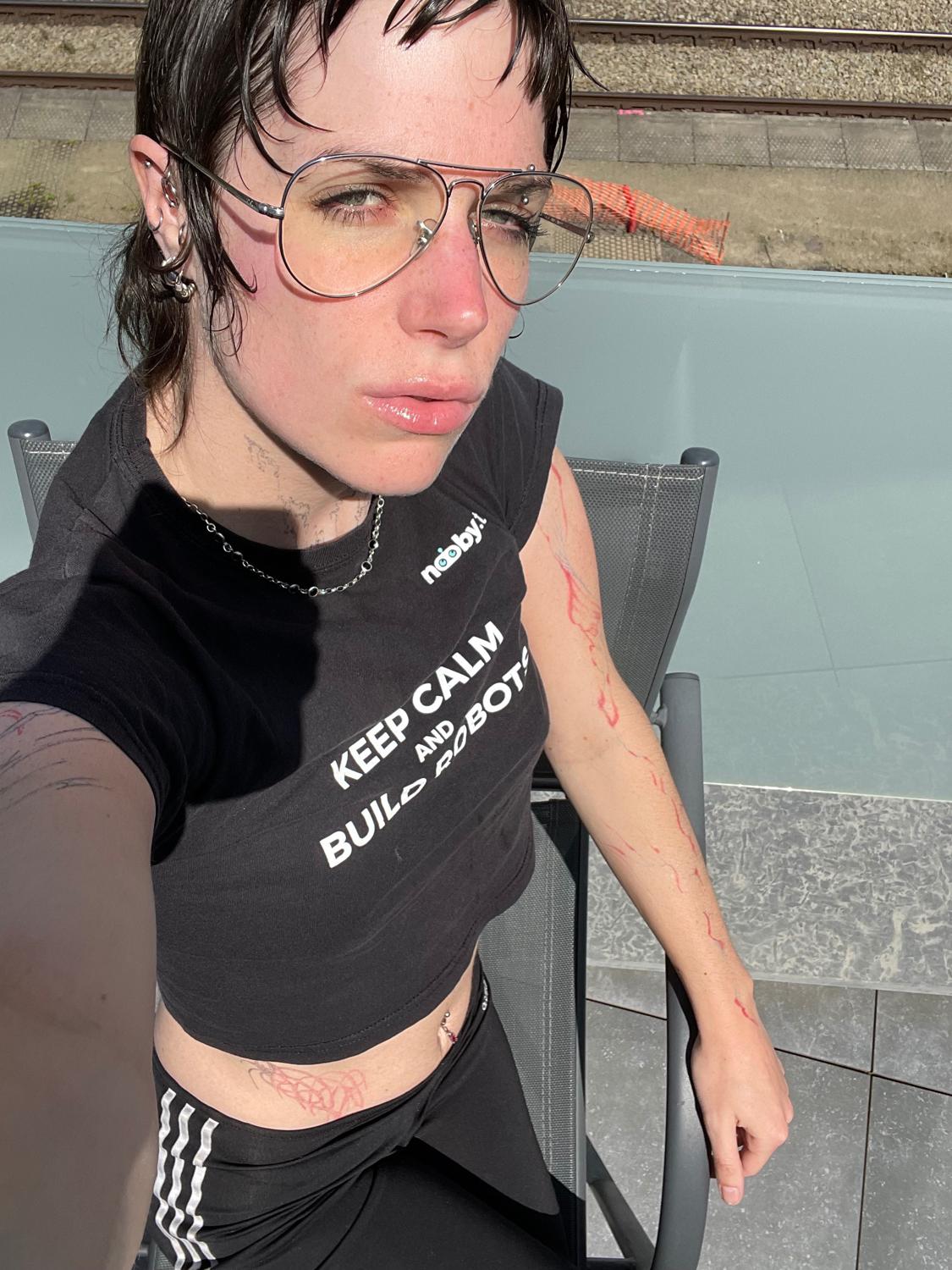 Jeanneladouce's media