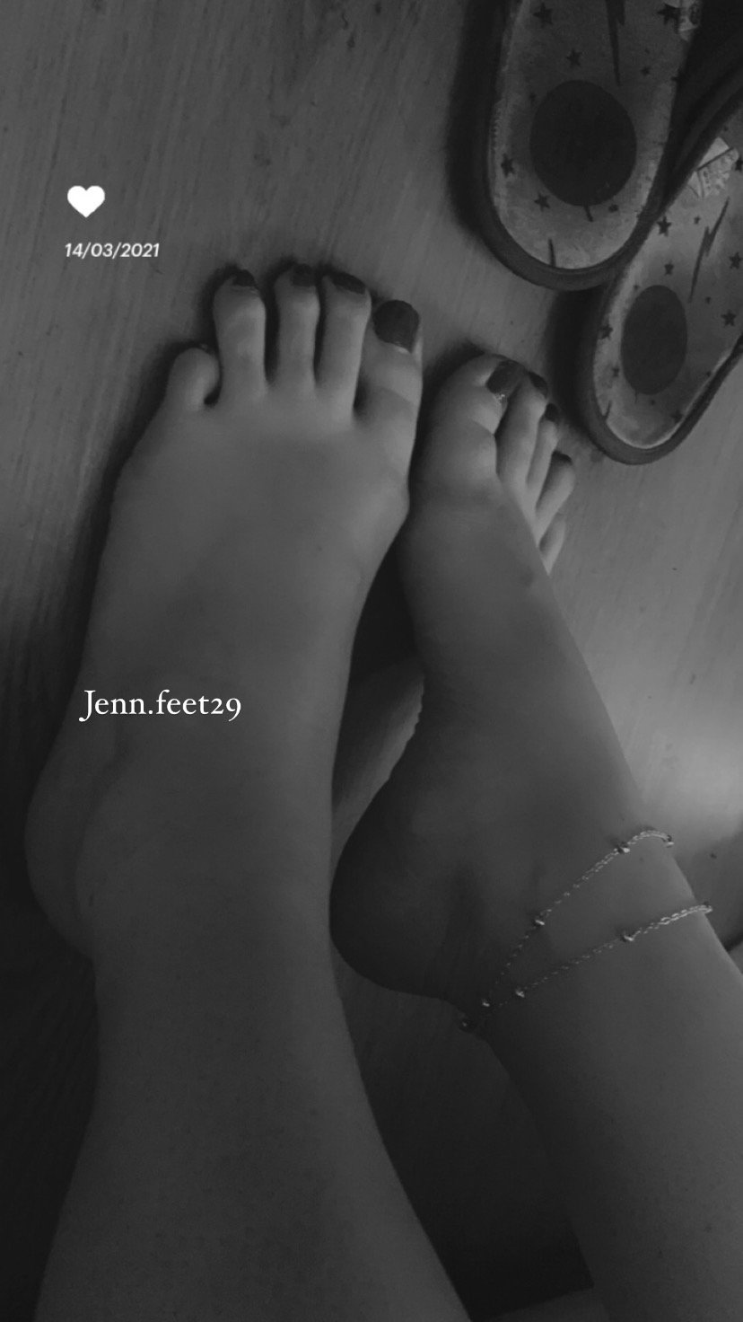 Jenn_feet29's media
