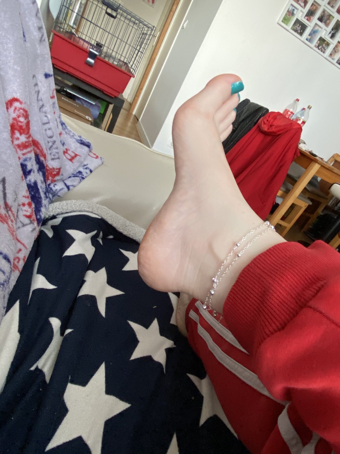 Jenn_feet29's media