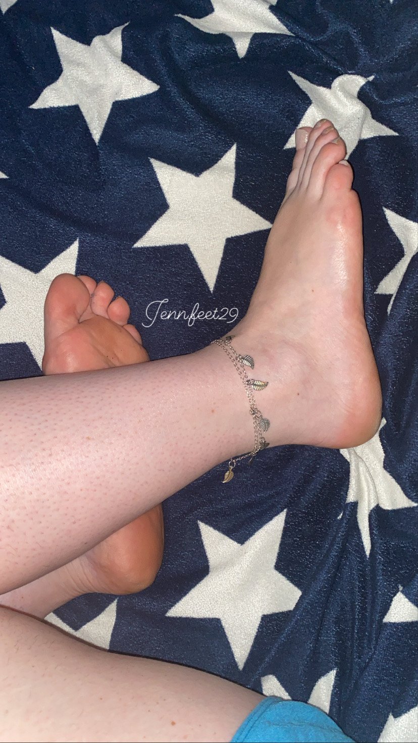 Jenn_feet29's media