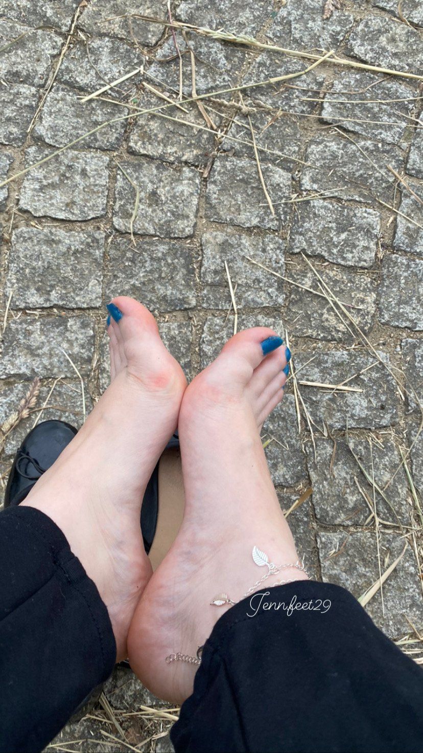 Jenn_feet29's media