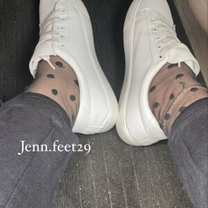 Jenn_feet29's media