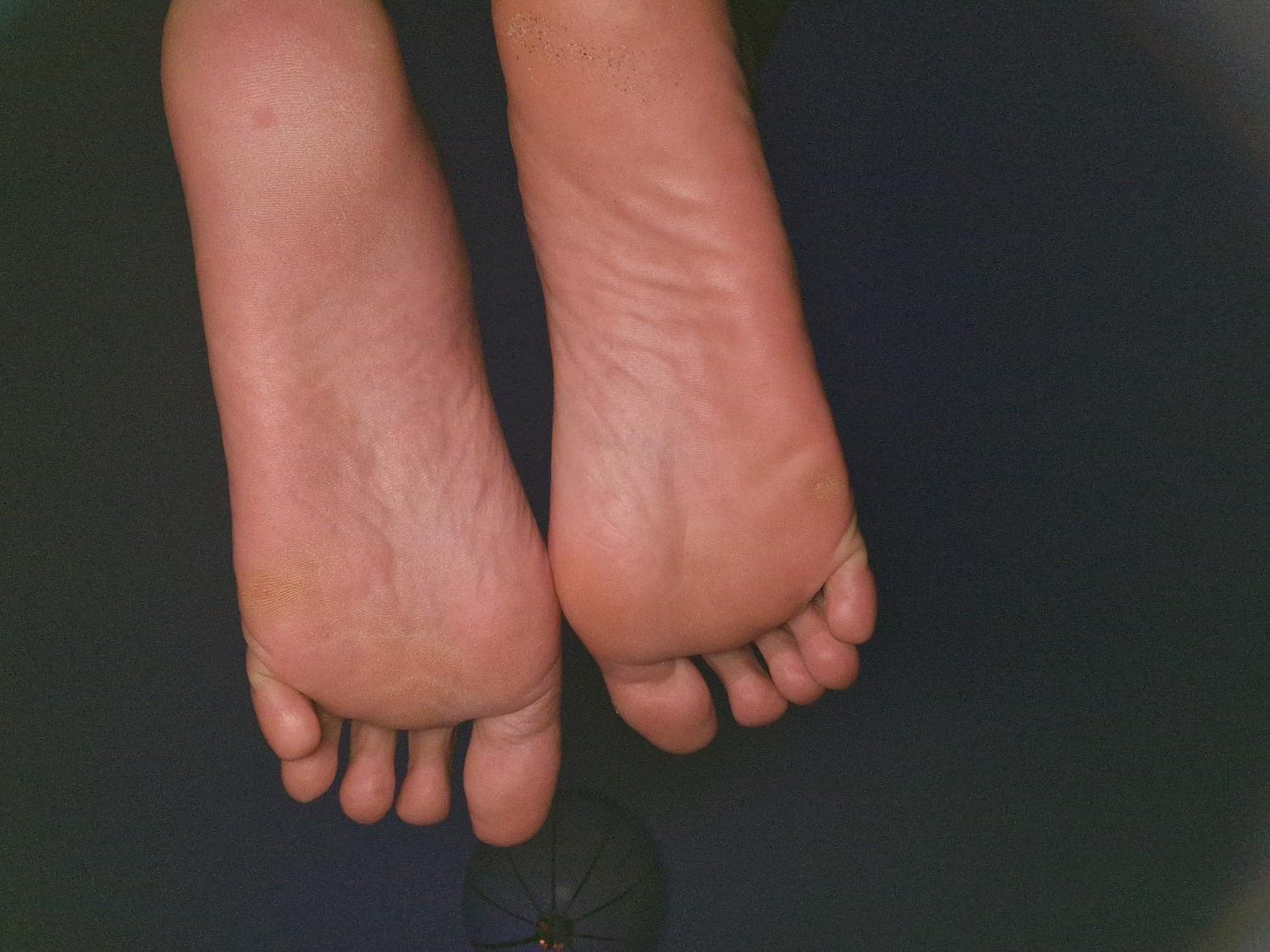Jojolongfeet's media