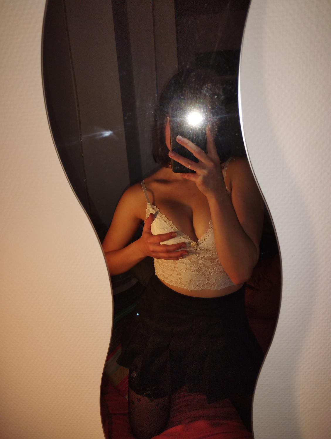 _joliebrune__'s media
