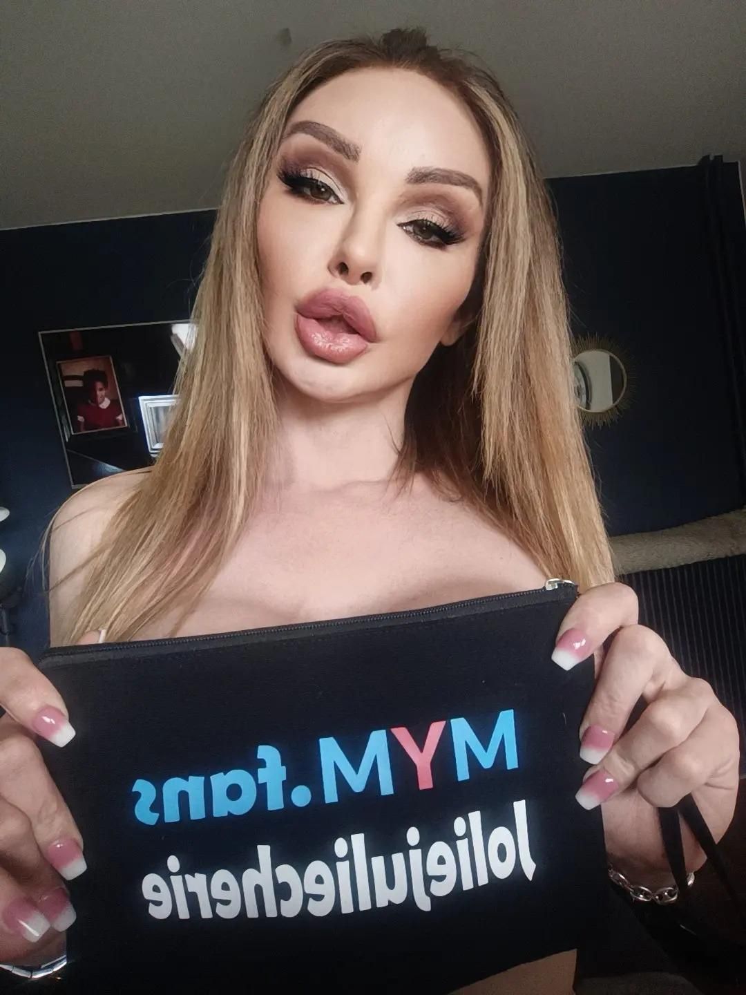 Joliejuliecherie's media