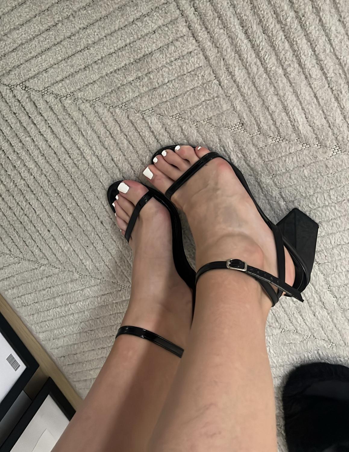 Joliepiedsxo's media