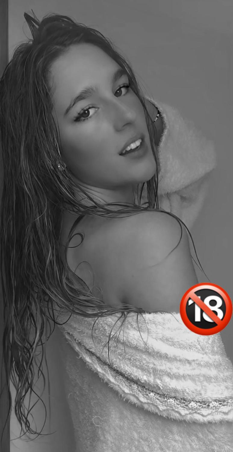 Juicy_gurl's media