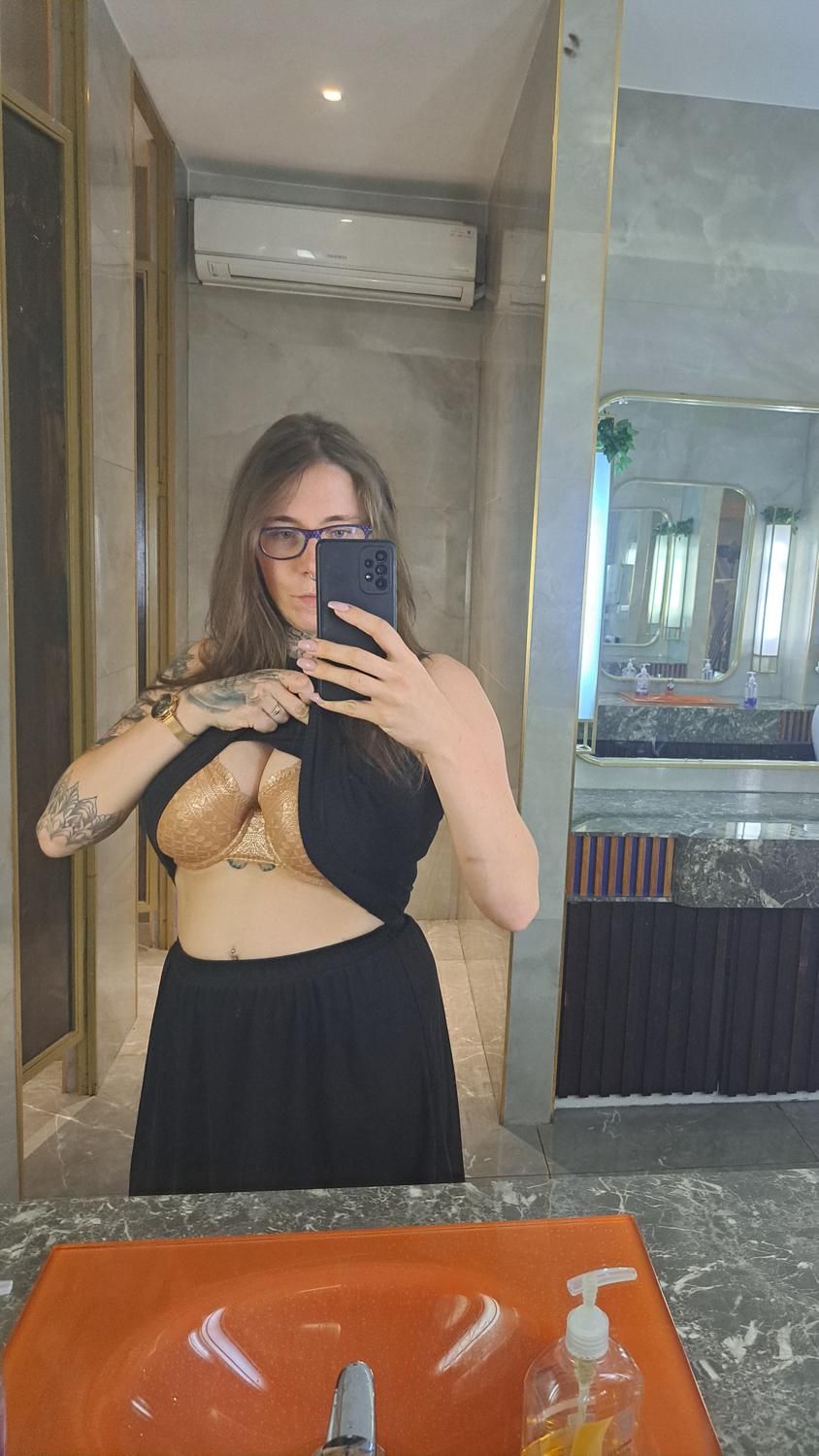 Julia-x's media