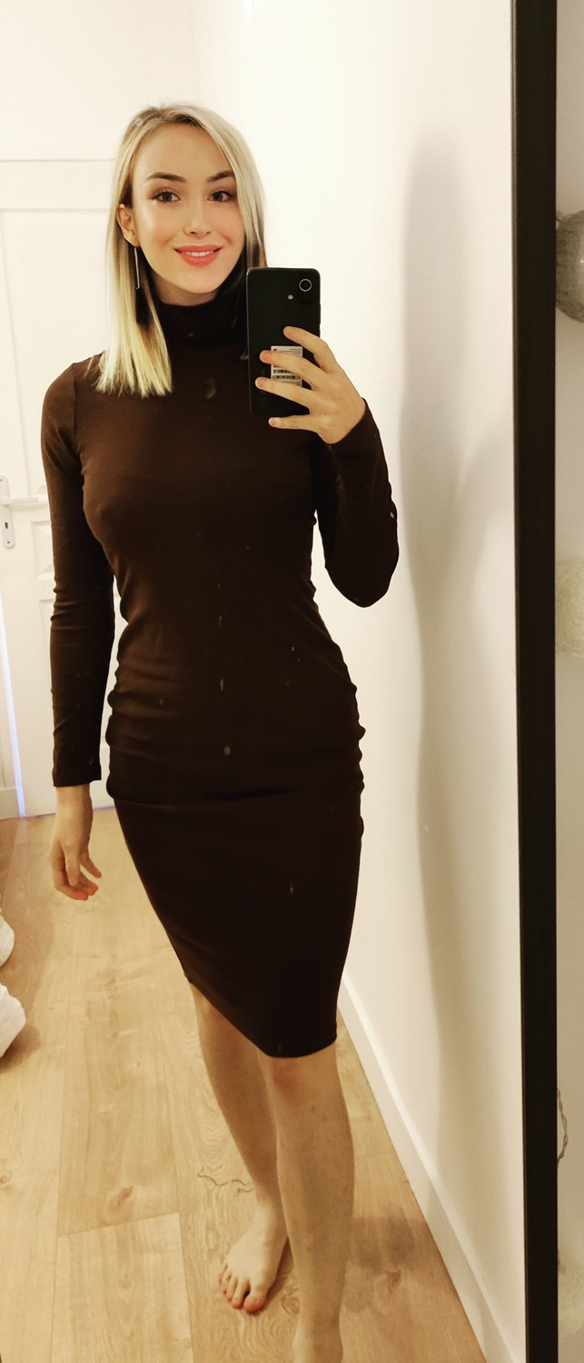 Julie_girlfriend_experience's media
