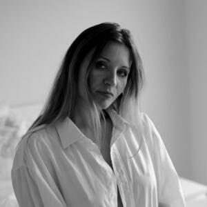 Juliecaramodel's media