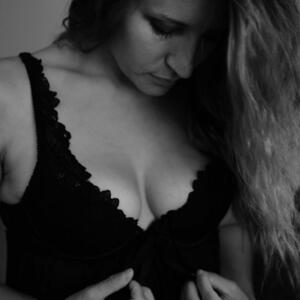 Juliecaramodel's media