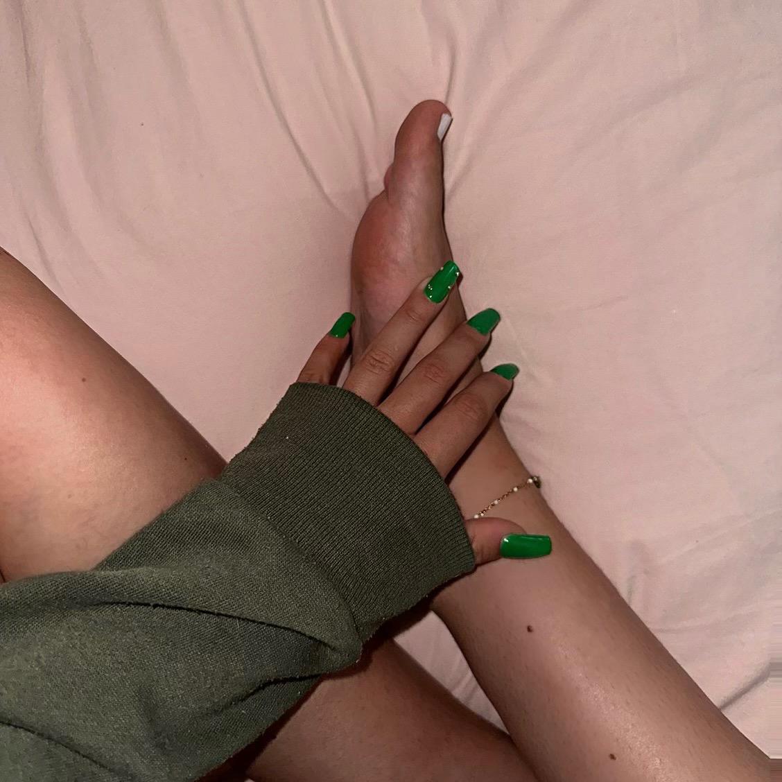 Justinsexyyfoot's media