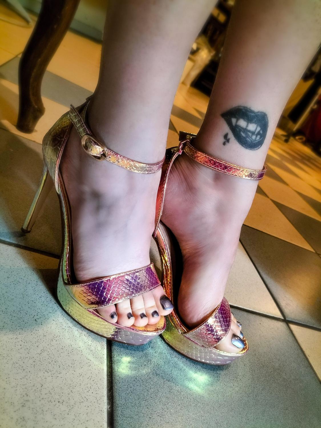 Kandifeet's media