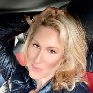 Karina-beauty-travel's media