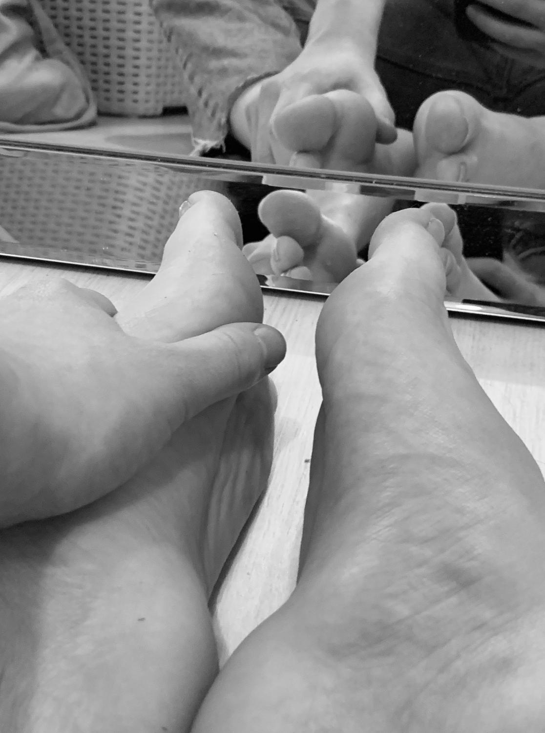 Kellyfeet's media