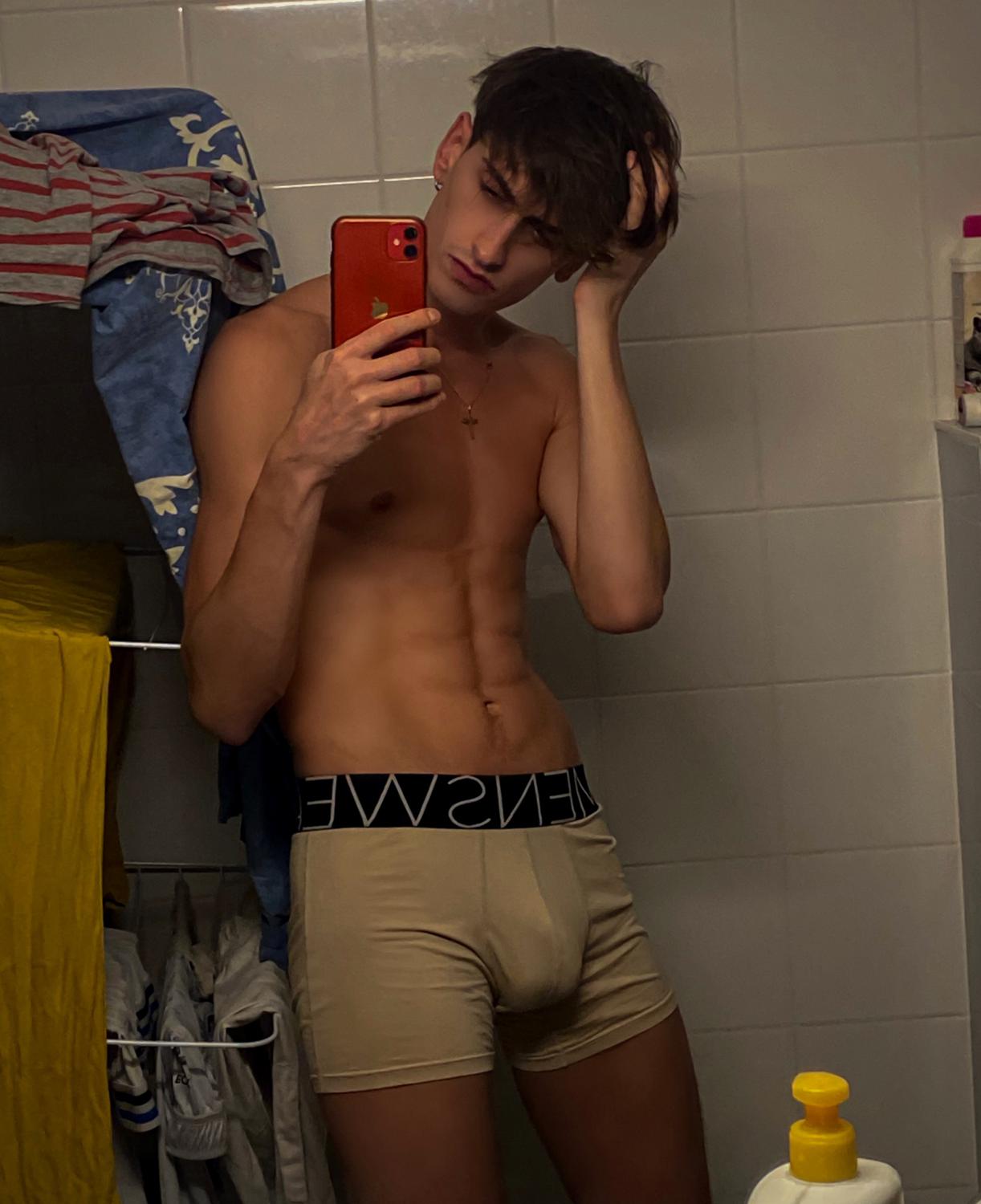 Kevindelbrotto's media