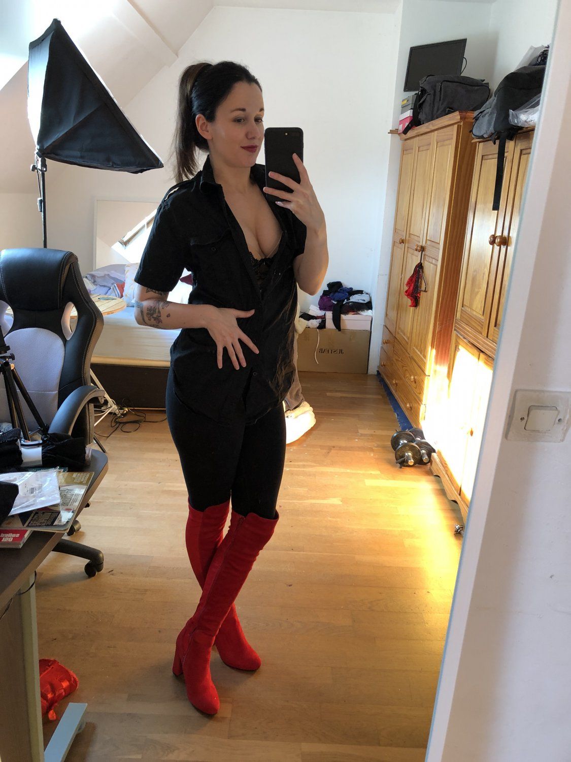 Kiara-femdom's media