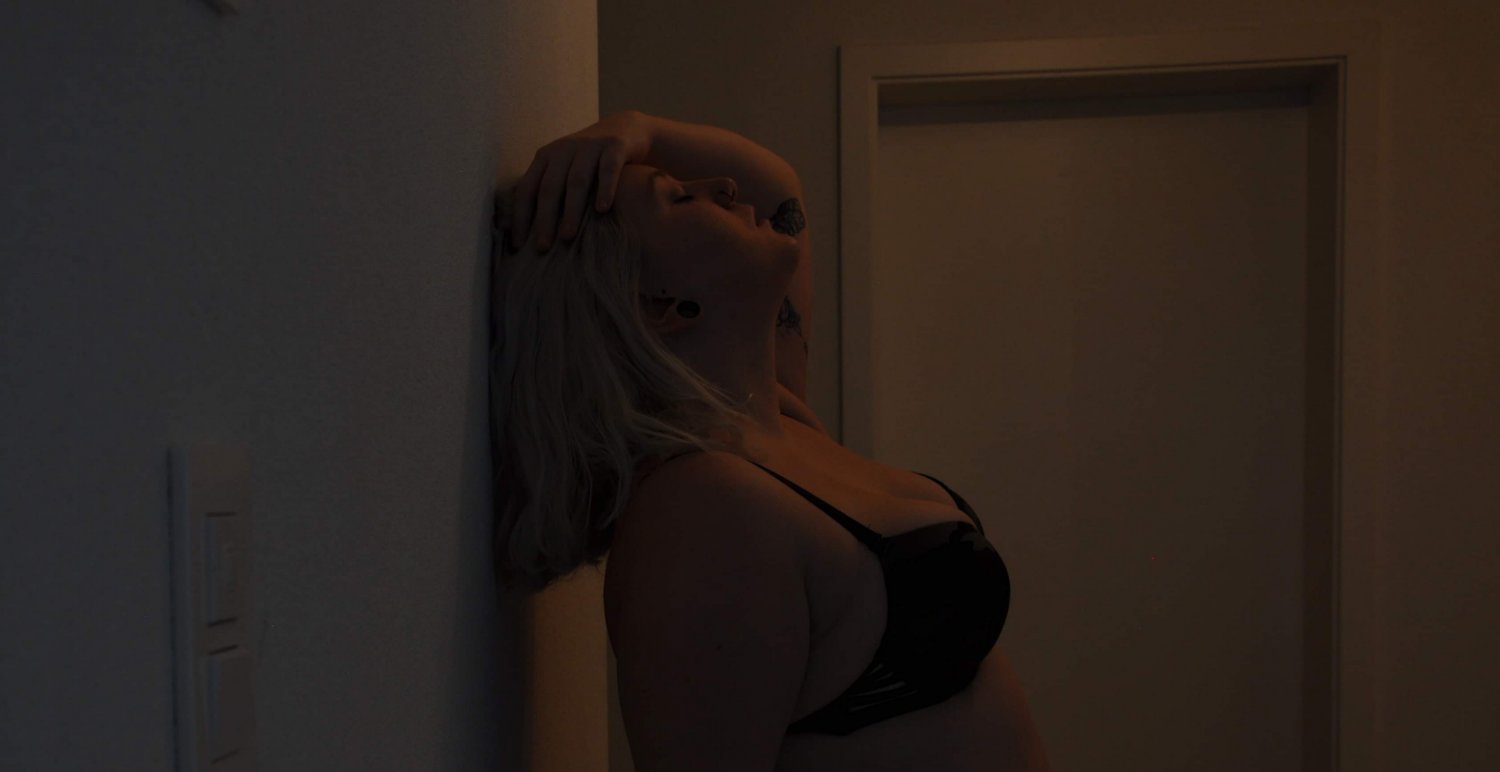 La_blonde_'s media