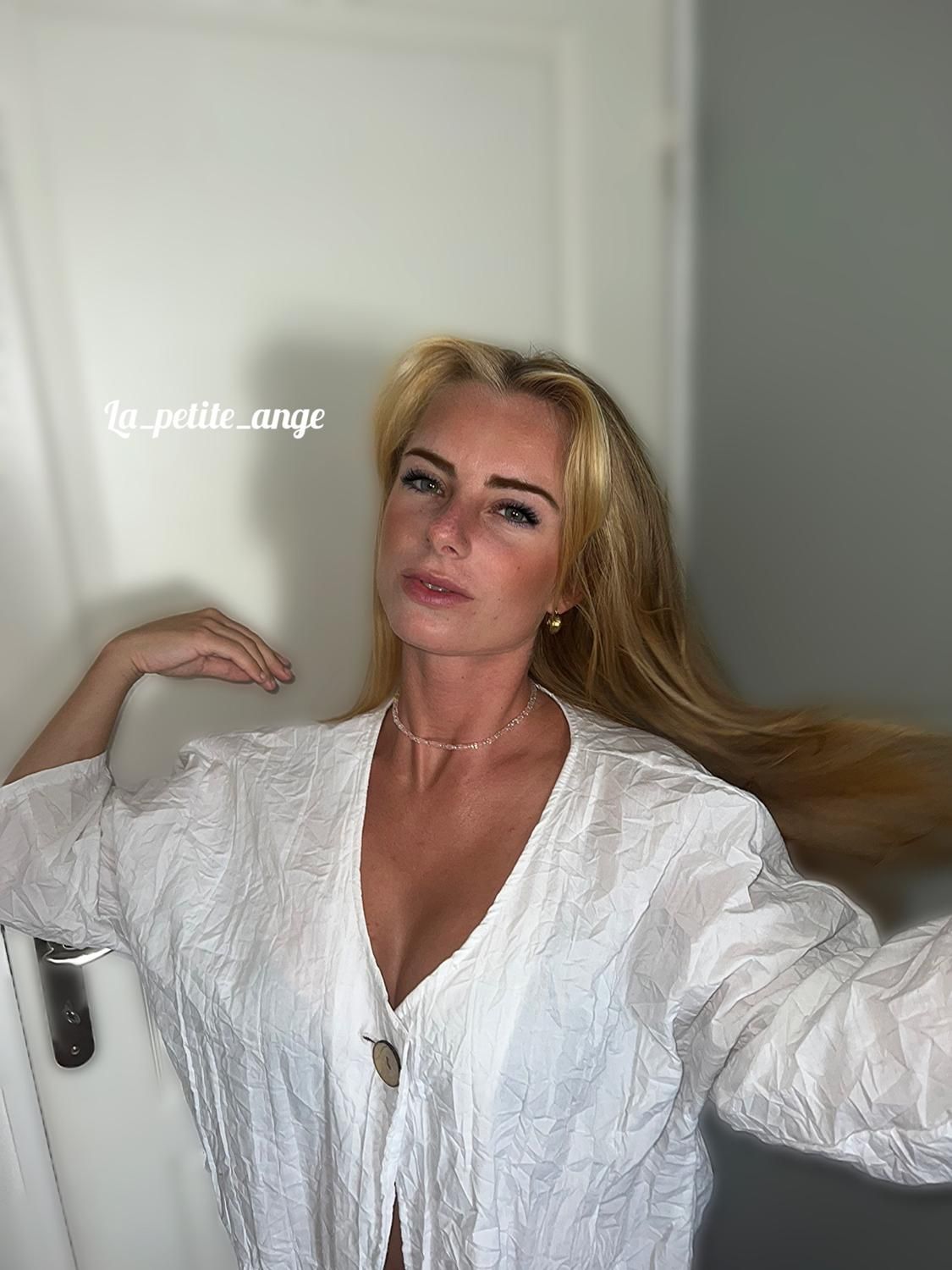 La_petite_ange's media