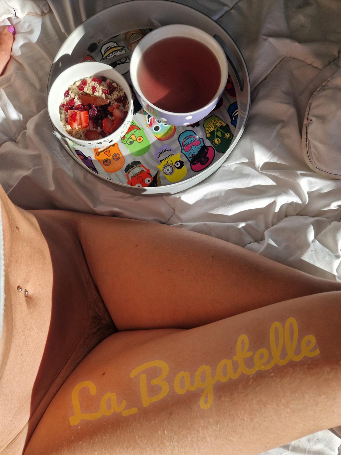 Labagatelle's media