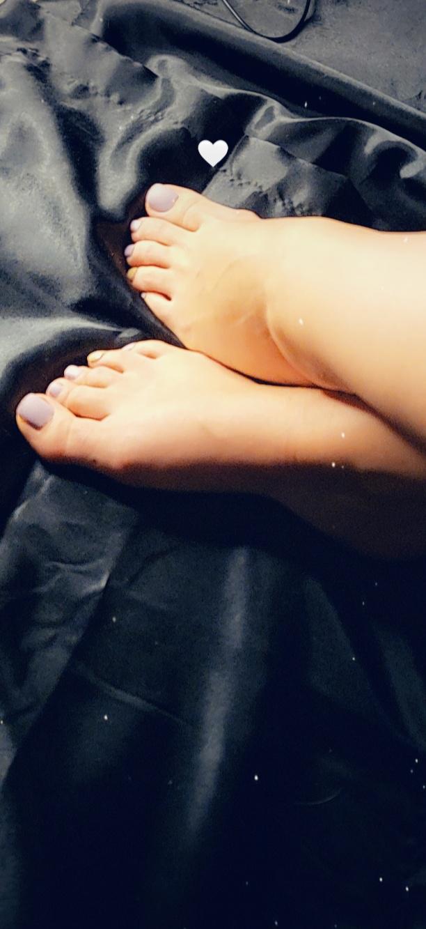 Lady_feetastick's media