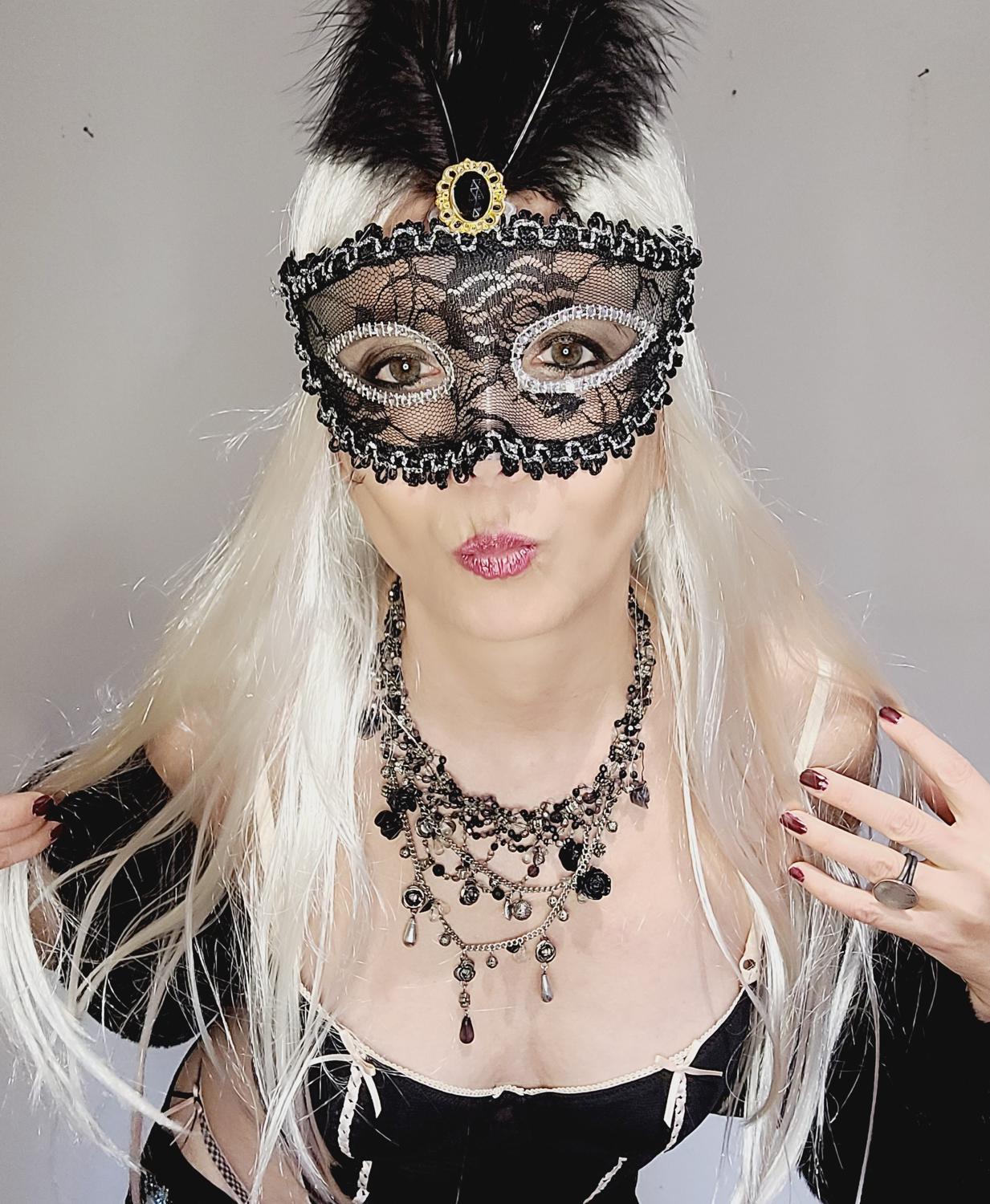 Ladychristal's media