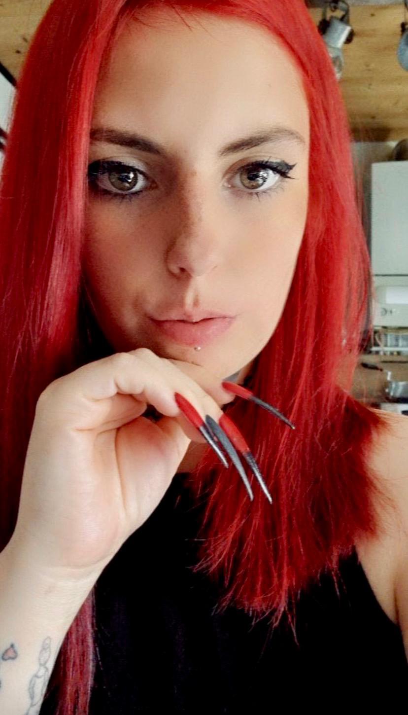 Ladyfatale18's media