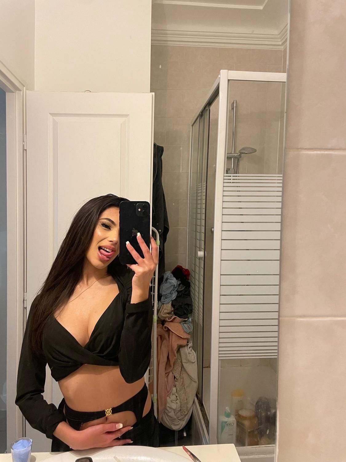 Laeyanah's media