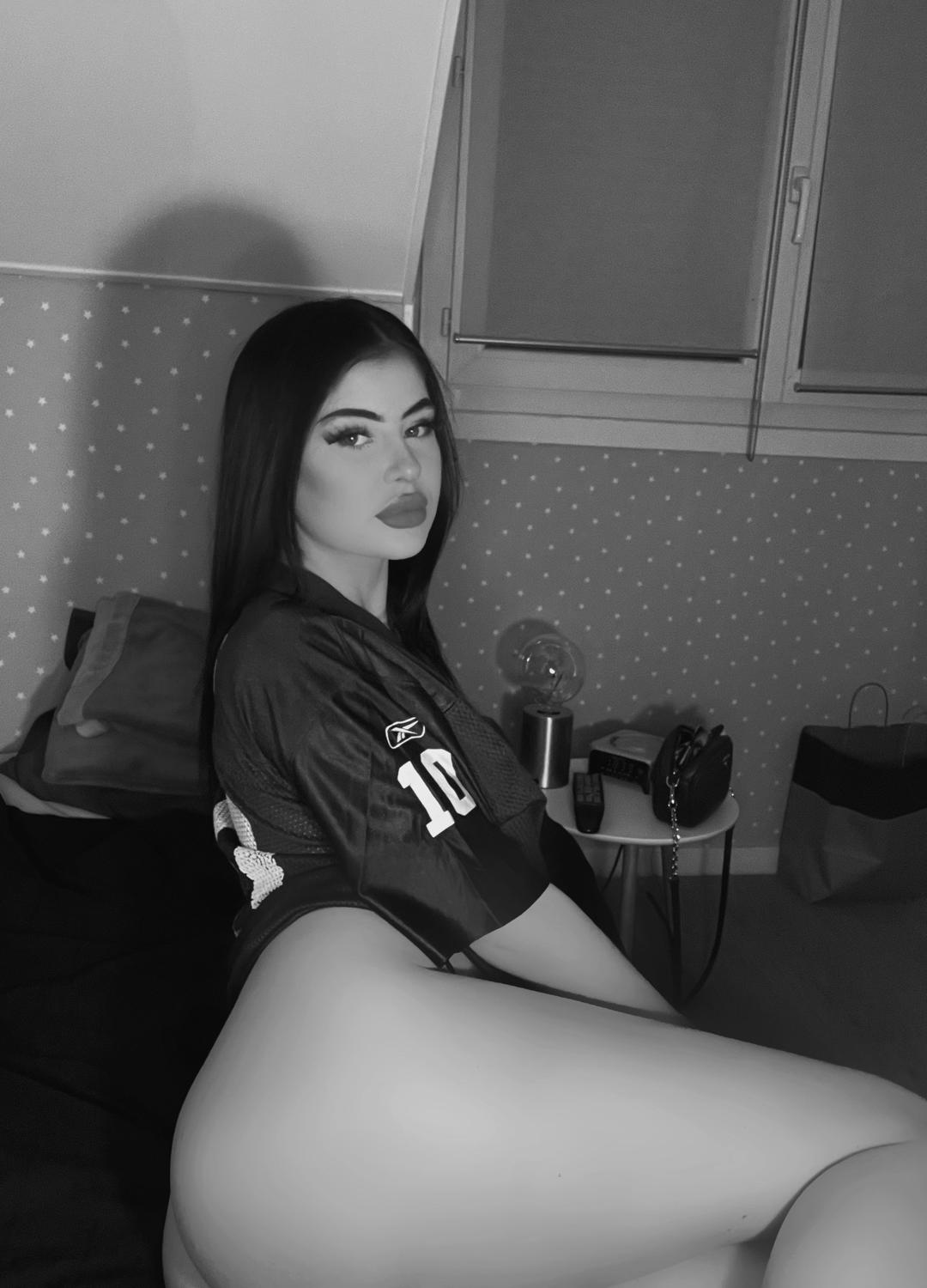 Laforceuse_02's media