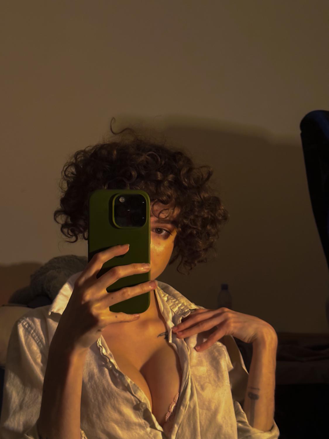 Lalhoevera's media