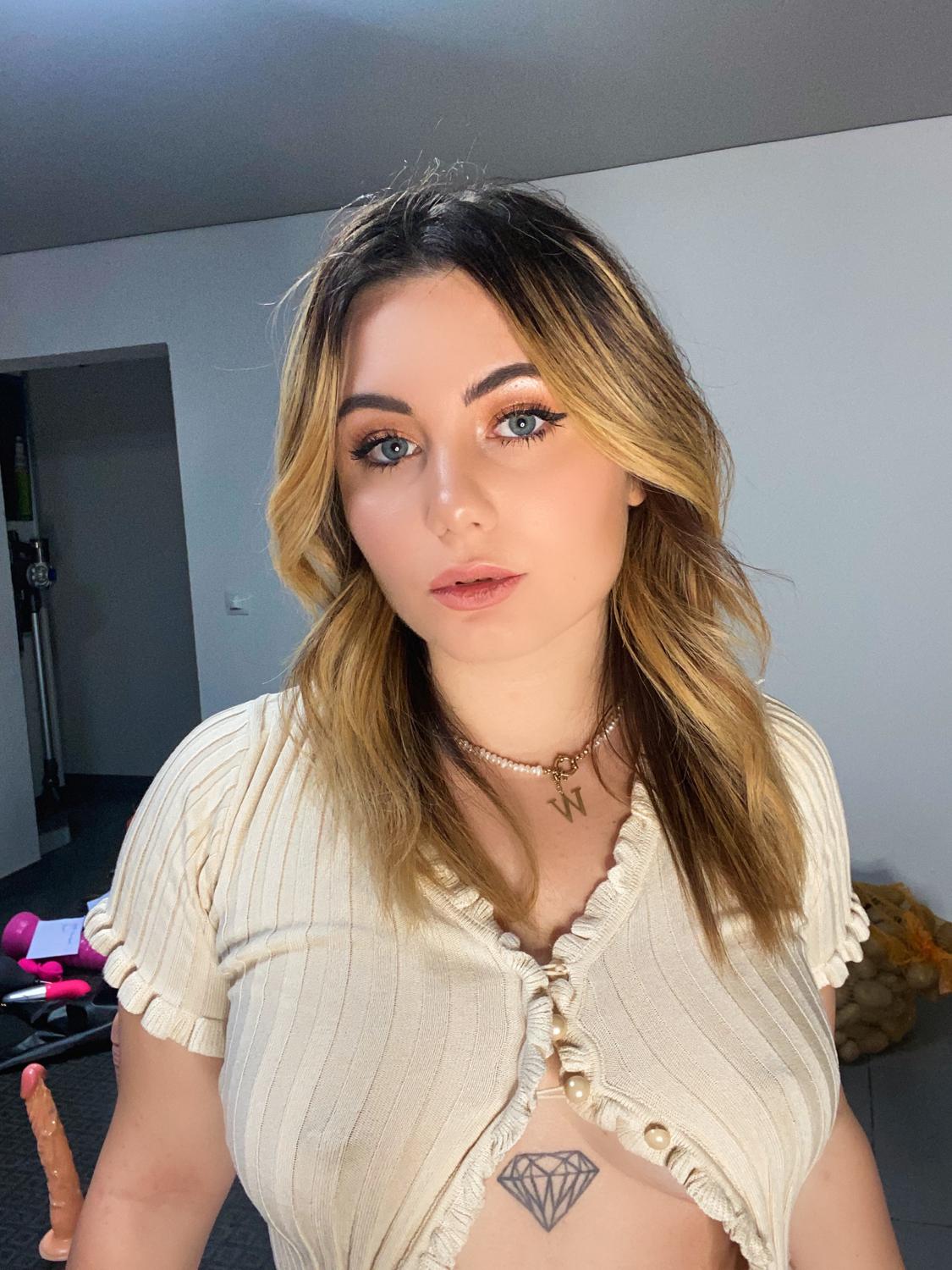 Lanamalkova's media