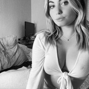 Lanamalkova's media