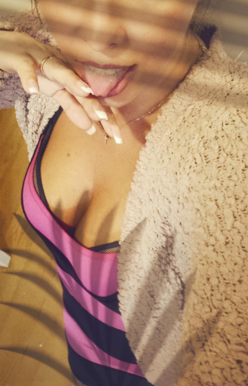 Lasirenecoquine's media