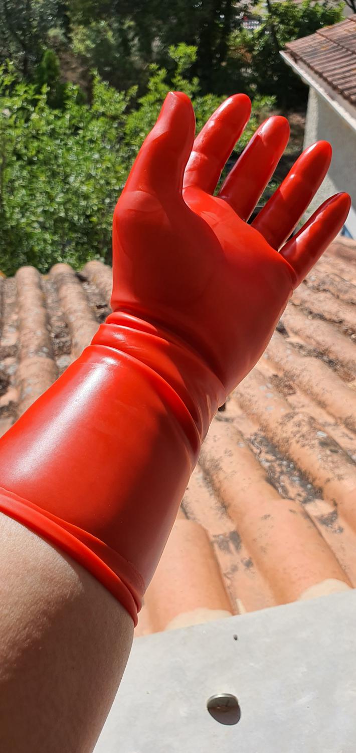 Latexandmore's media