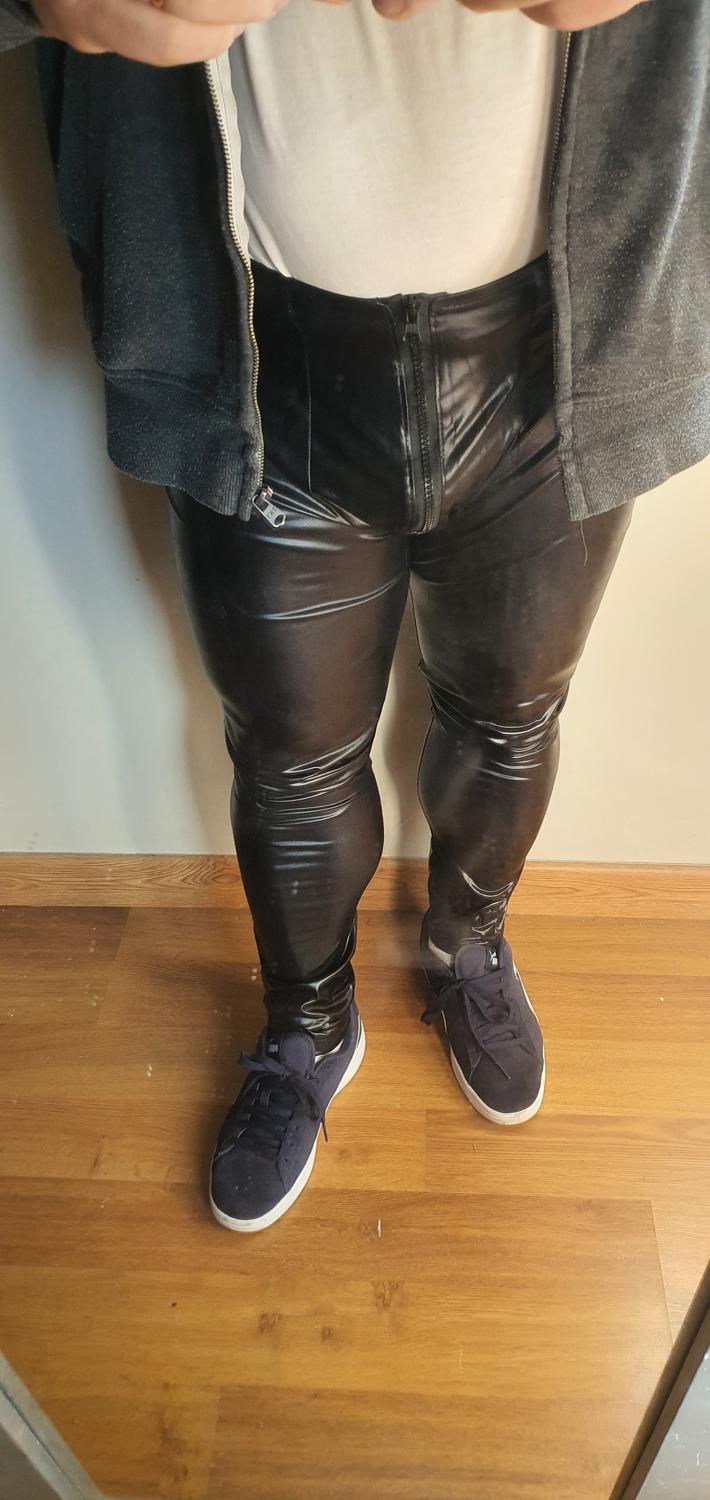 Latexandmore's media