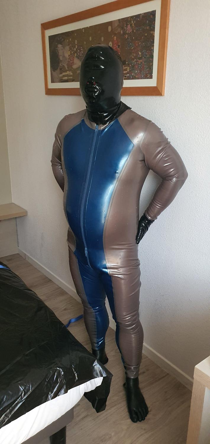 Latexandmore's media