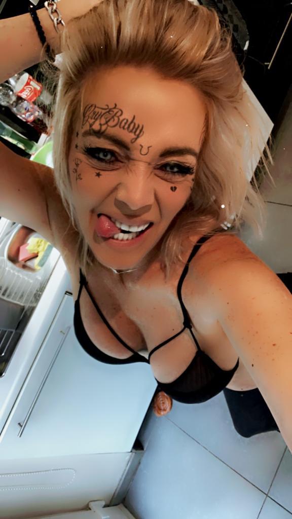 Latitegege's media