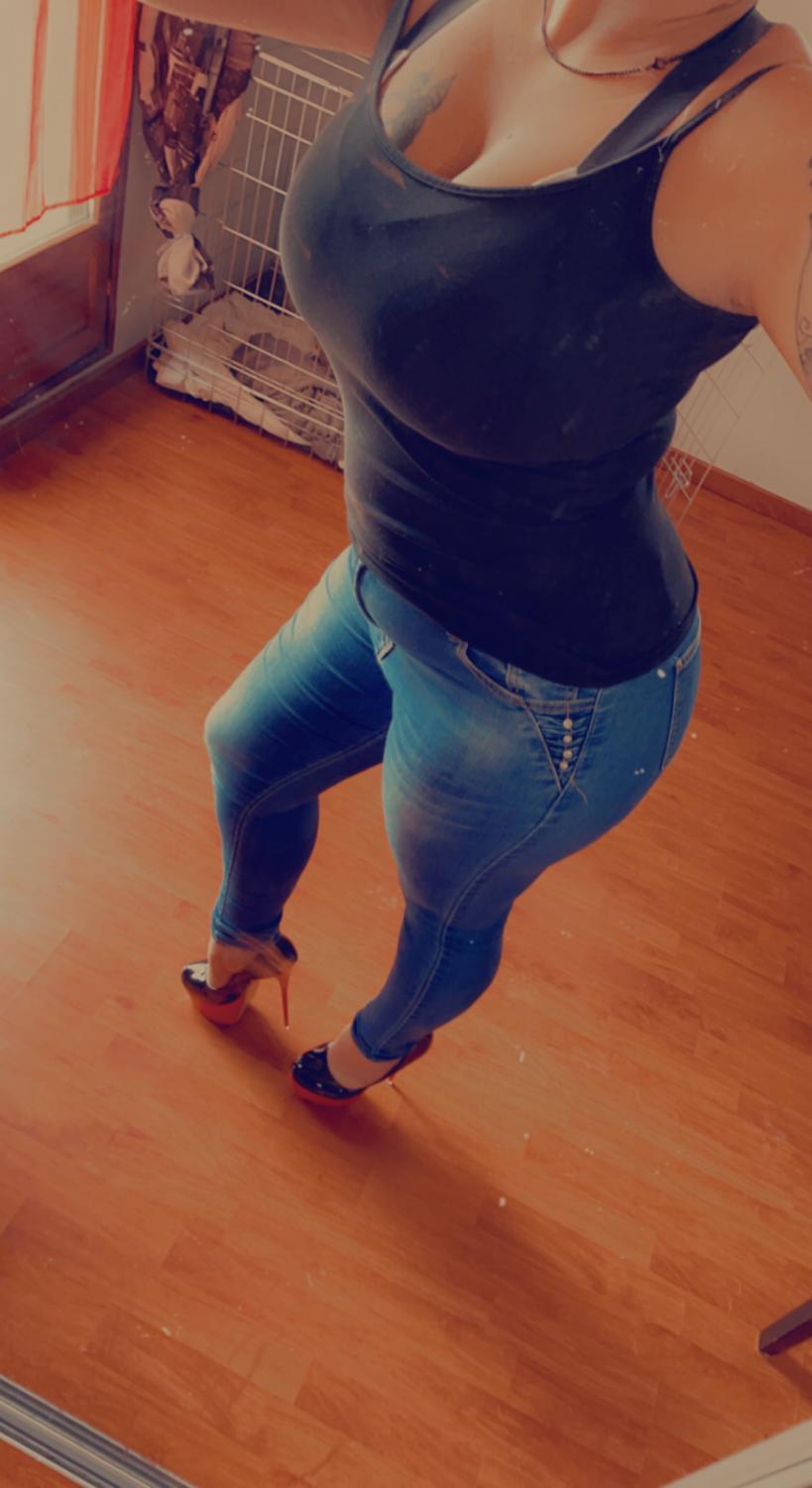 Laura_kinky's media