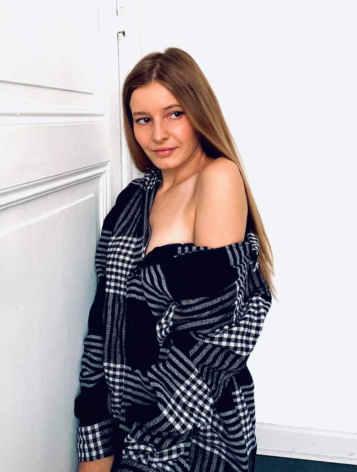 Laura_officiel's media