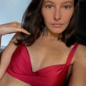 Laura_officiel's media
