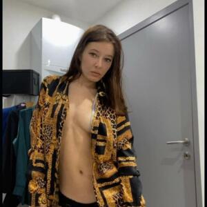 Laura_officiel's media