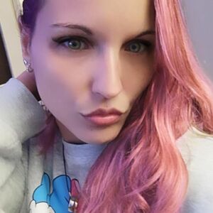 Laura43's media