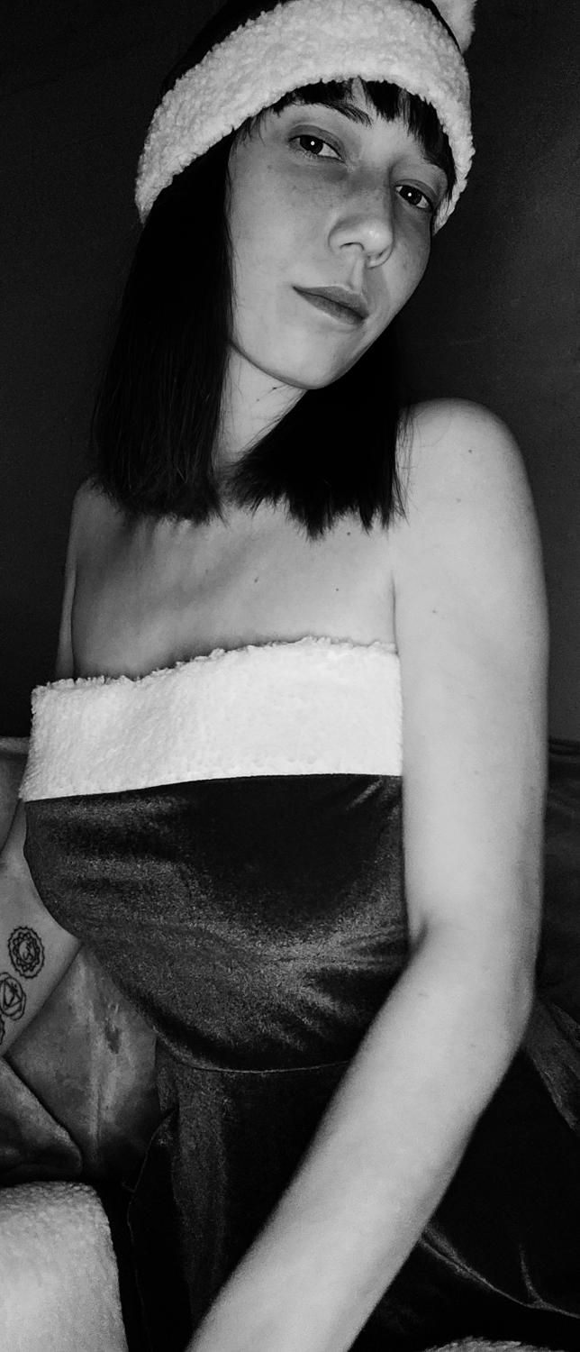 Laurak256's media