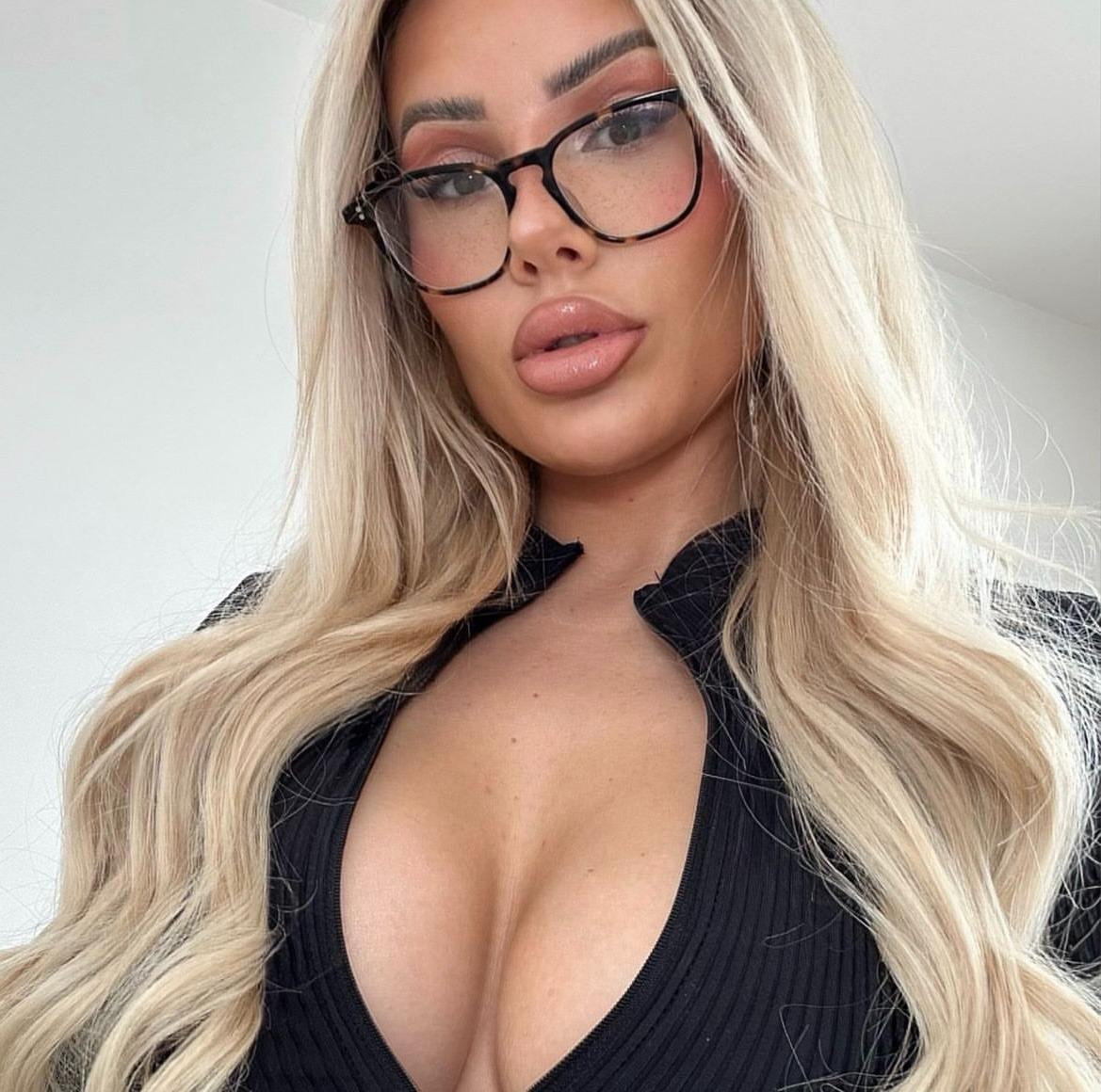 Lauramarialee's media
